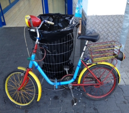 Egy bringa a ferencvárosi Lidl előtt