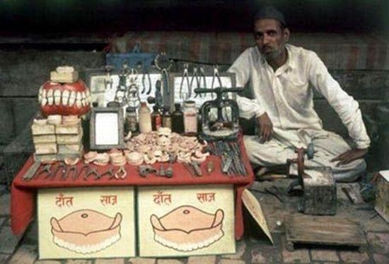 Eközben Indiában . . .