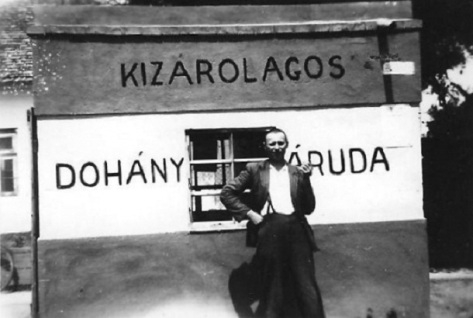 Nemsokára már csak itt . . . 