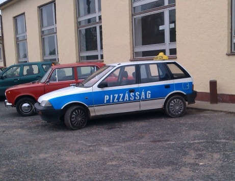 Eközben Székesfehérváron . . .