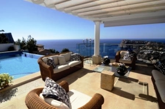 Szoba kiadó - tengerre néző kilátással