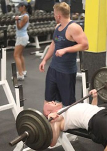 Segíts már, te gyökér . . .