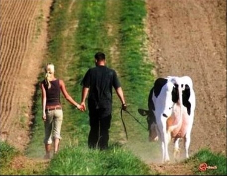 Két nővel élek . . . 