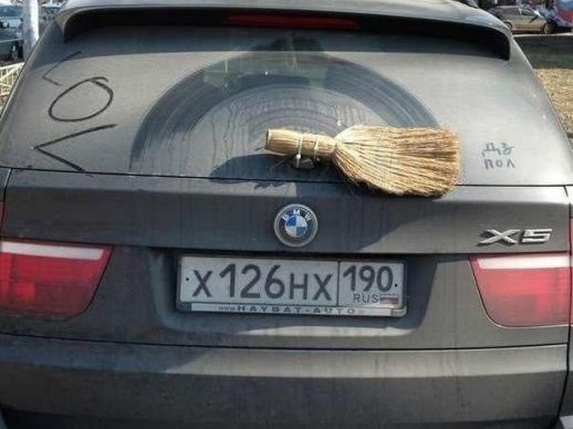 Sokat eszik a verda . . .