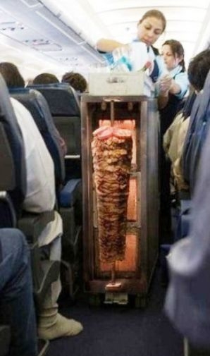 Eközben egy török légitársaságnál