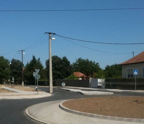 Új körforgalom épült Lakitelken