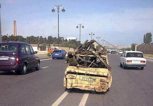 Erre mondják: lábon megy a temetőbe...