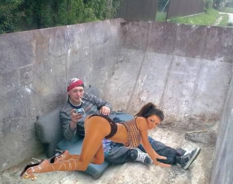 Pózolj konténerben, álmaid asszonyával