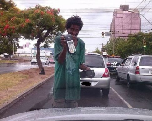 Halad a korral . . . 