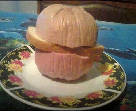 Egy izmos szenyó reggelire