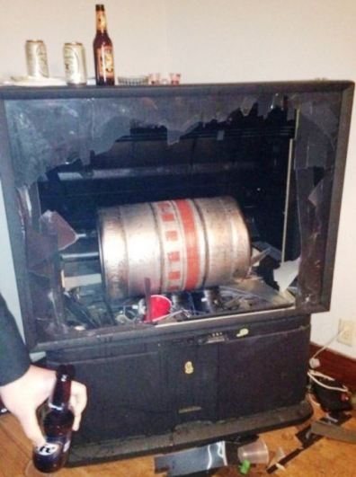 Eldurvult a szombat éjjeli buli...