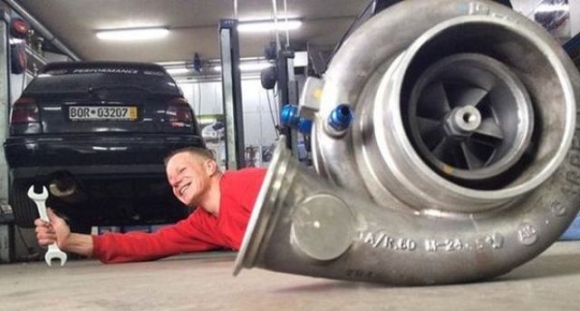 Szerelőnk Turbo György