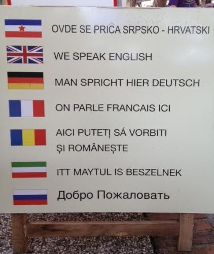 Egy tábla az olaszoknal