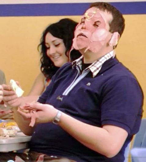 Szépen egyél, mert elveszem!