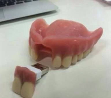 Van aki halad a korral...