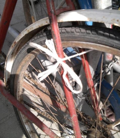 Csak meghúzom a masnit és már megyek is...