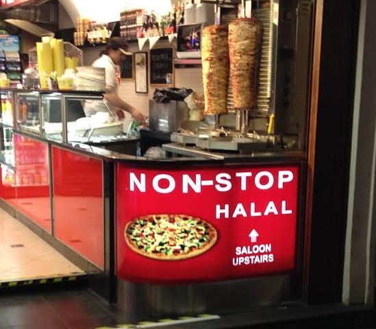 Prágában járunk . . .