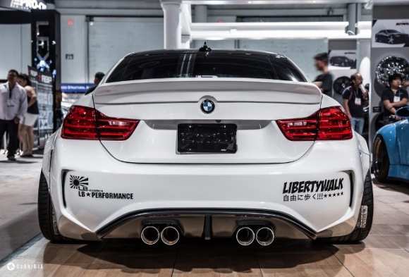 Jó a hátsód tesó!