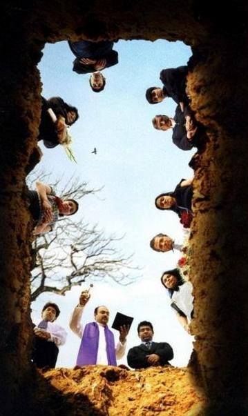 Bizarr plafon festés