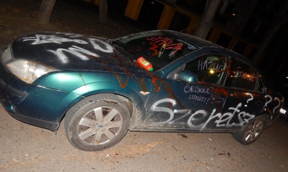 Bizarr karácsonyi üdvözlet 🙁