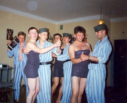 Csajok nélkül is jót buliztak a fiúk