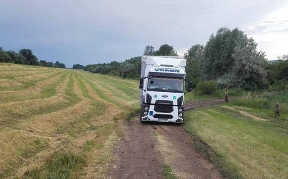 Eltévedt török kamion a szerb határszakaszon