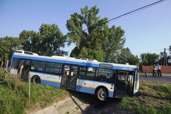 Ma átadtam a helyemet egy idős néninek a buszon...
