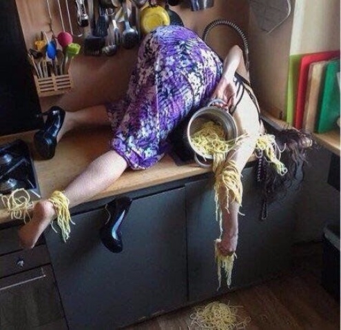 Amikor vasárnap hajnalban részegen hazaérsz a buliból...