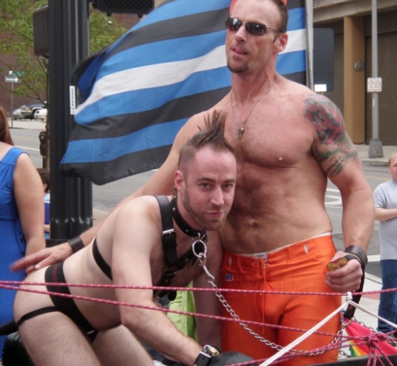 Megszállta őket a buzidémon