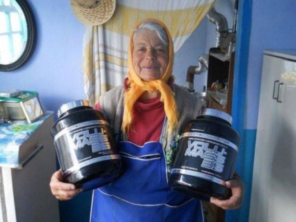 Kiöntöttem belőlük a homokot, és megpakoltam savanyúsággal