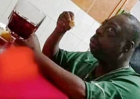 Mikor a kínaiban kajálsz, és...