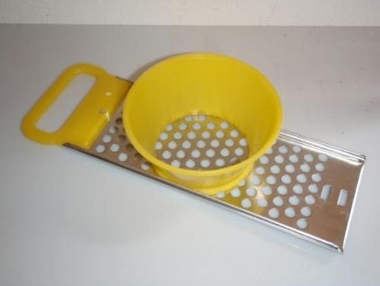 Mondj egy átlátszó fémet...