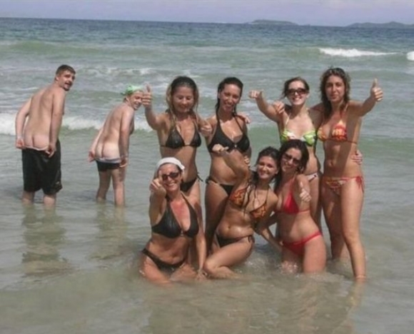 Fotózkodnak a csajok