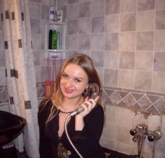 Most leteszem, szerintem faterom észrevette, hogy be vagyok szívva