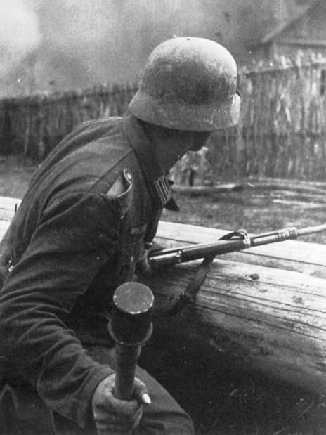 Mert jobb adni, mint kapni!