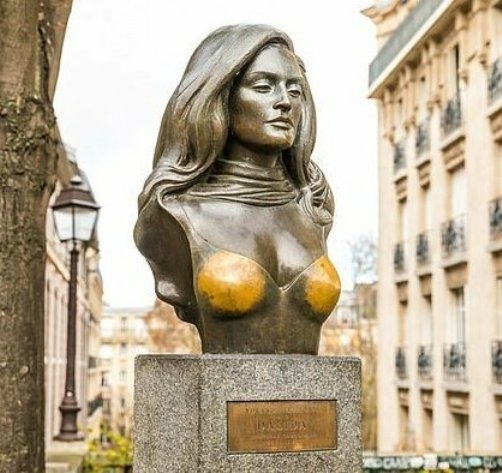 Egy páran megcsöcsörészték az idők folyamán