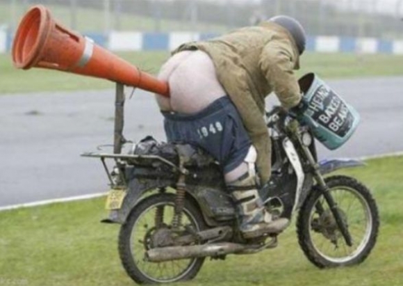 Hibrid meghajtású moci