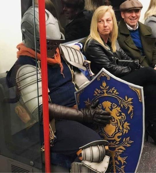 Hősünk ma busszal ment a forgatásra