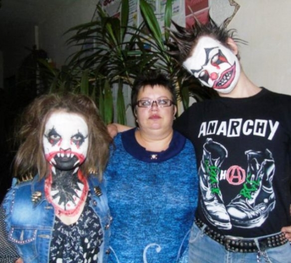 Fotózkodik a család