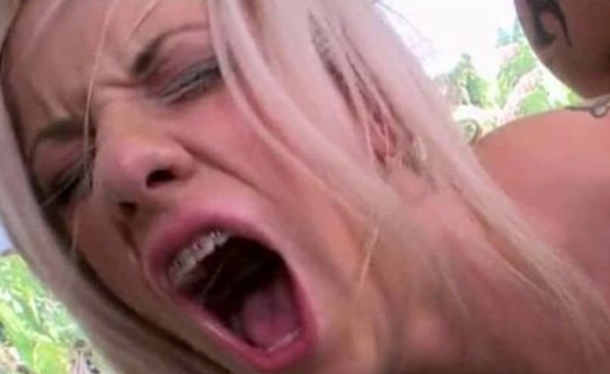 Amikor kiveszed reggel a mikróból a bögrét...