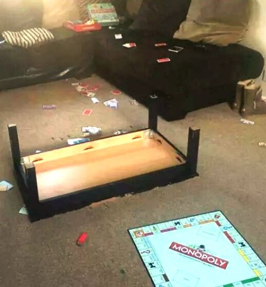 Nincs is jobb dolog, egy kellemes családi társasozásnál