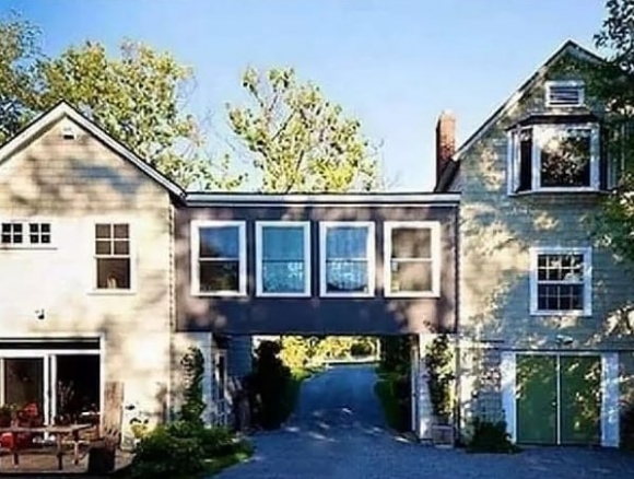 Amikor a legjobb haveroddal egymás mellé költöztök