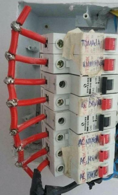 Nem vagyok szakértő, de ez nekem gyanús