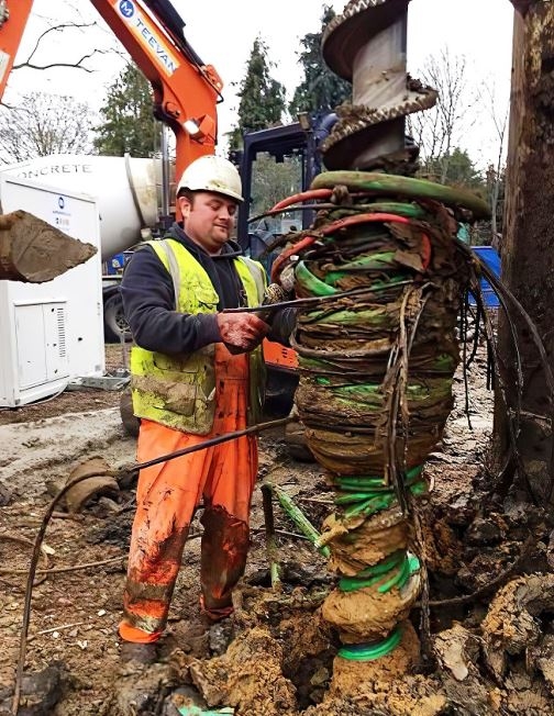 Hősünknek sikerült elintéznie, hogy a környéken 1 hétig ne legyen internet!