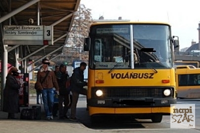 Az idő pénz - gondolta a buszvezető