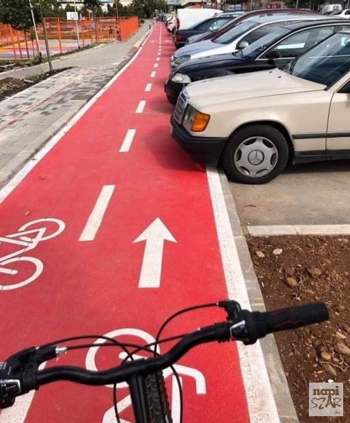 Egy bolond százat csinál