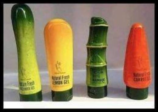 - Drágám ezek a flakonok már üresek, kidobom őket...