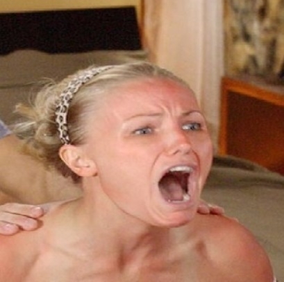 Arcod, amikor meglátod hogy apád levágta a kedvenc disznódat karácsonyra!