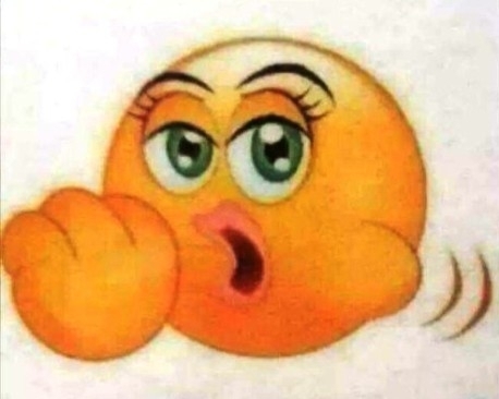 Orális szexszel tartották fel a rablót egy pozsonyi benzinkúton