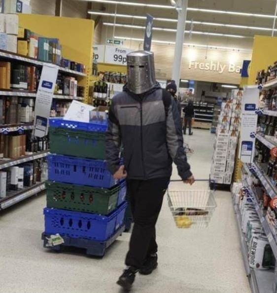 Gondolom megcsodálták páran a boltban